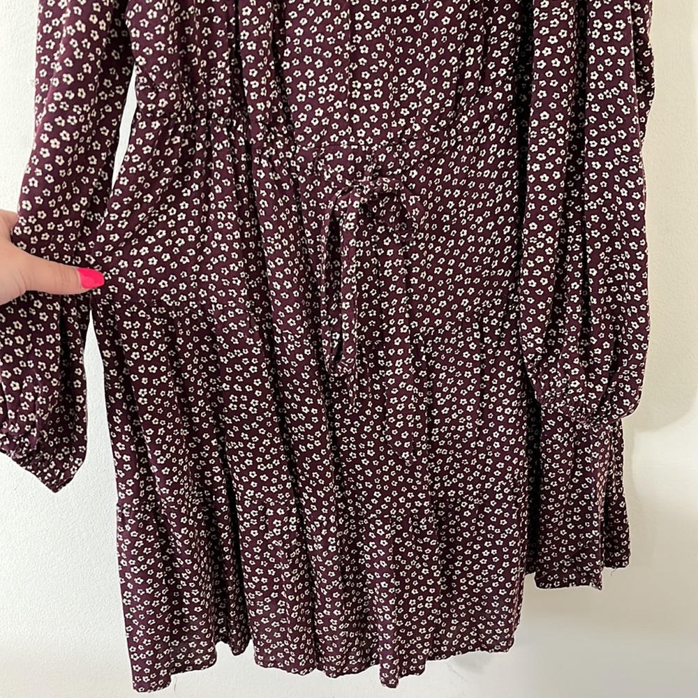 Paige Carmine Cold Shoulder Wine Tasting Ditsy Boho Floral Dress Size Medium - Picture 4 of 10